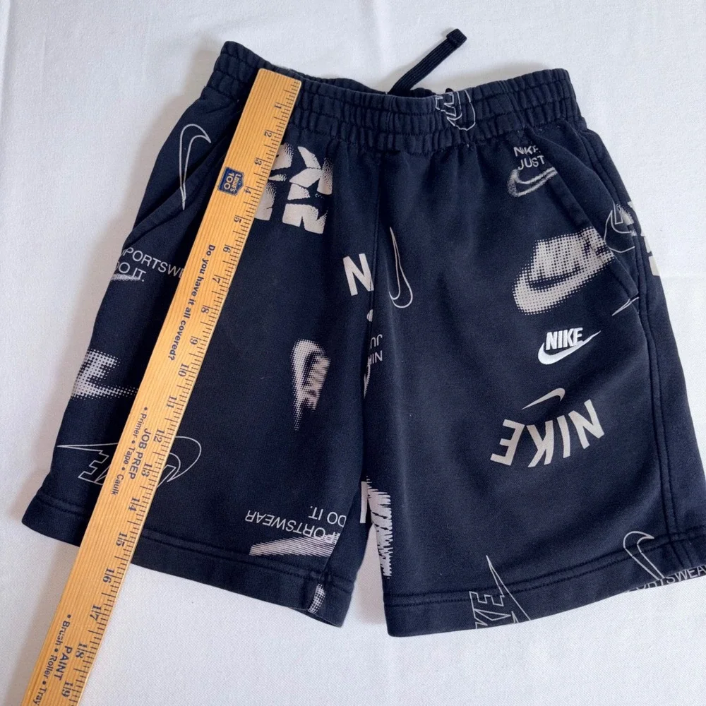 Nike Fleece Shorts Large Kids Black Excellent All-over Logo Print Sportswear